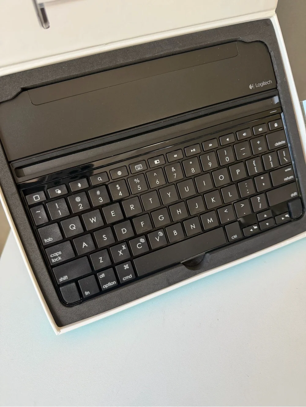 iPad keyboard Logitech Black Bluetooth Tablet Keyboard case